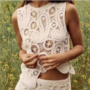 NWT Chartou Boho Crochet Lace Asymmetrical Top — Size M